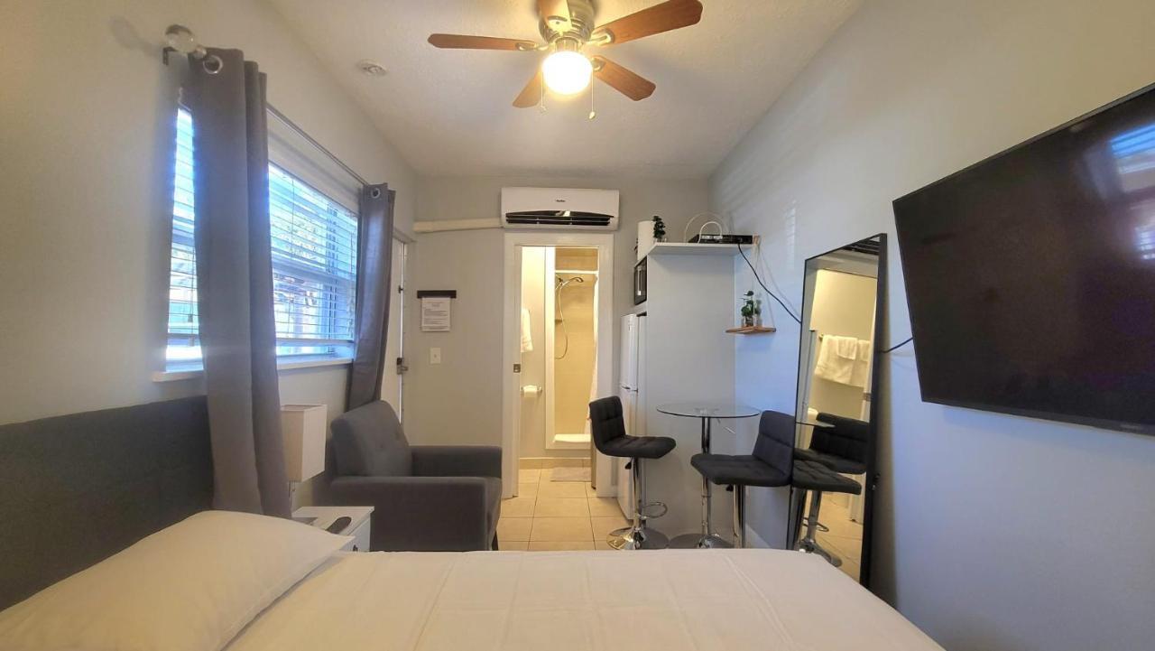 Barefoot Mailman Motel Lantana Extérieur photo